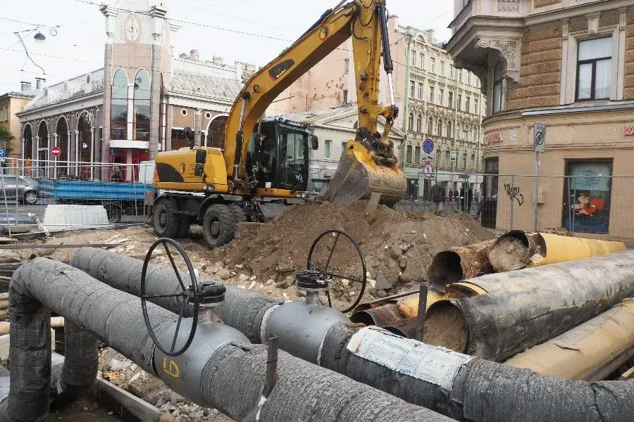 Теплоснабжение 200 зданий в Адмиралтейском районе станет надёжнее — старую магистраль заменят комплексно | ФОТО Сергея ГРИЦКОВА