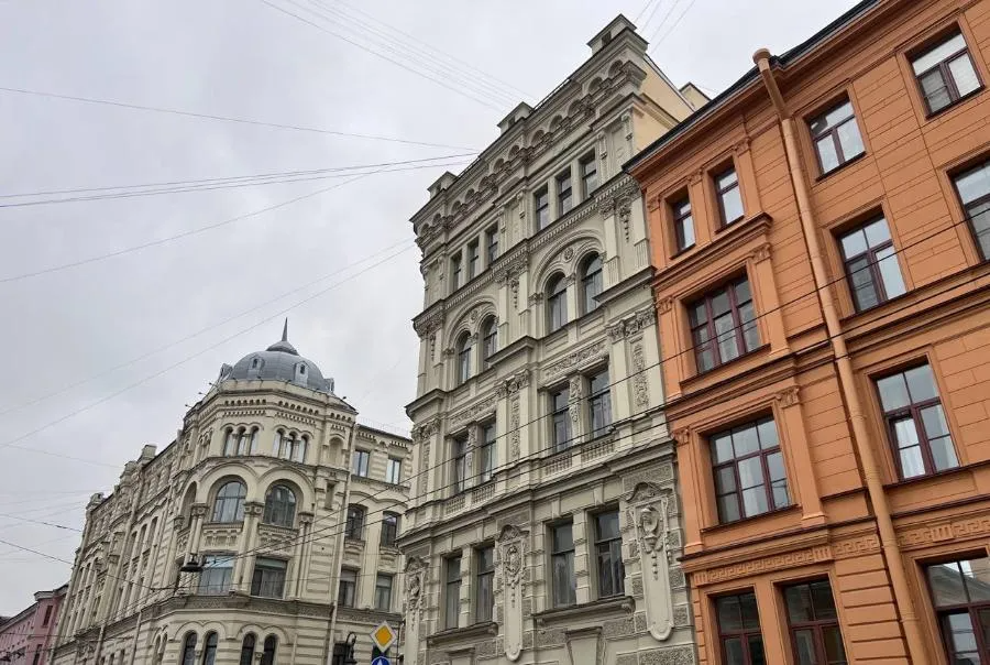 Капремонт памятника архитектуры на проспекте Стачек завершат в ноябре — новоселье ждёт 59 семей | ФОТО Полины АКИМОВОЙ