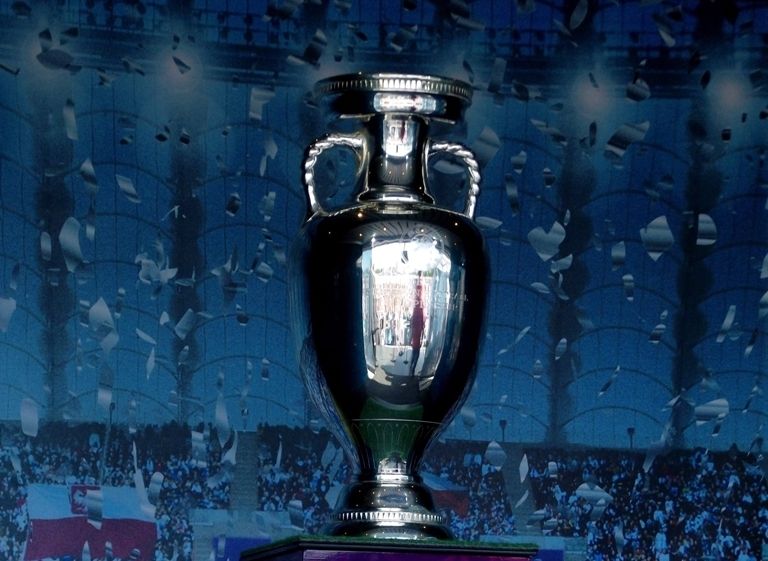 В Петербург привезут Кубок чемпионата Европы по футболу | Фото: Википедия / Piotr Drabik / Creative Commons Attribution 2.0 Generic