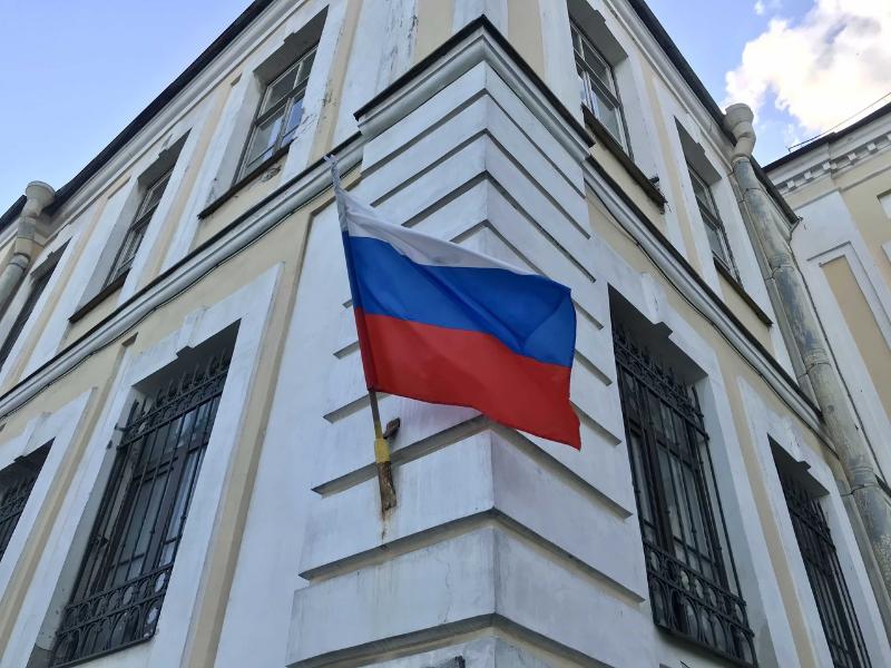 Беглов поздравил жителей с Днем Государственного флага РФ | ФОТО Анастасии СИЛЕНКОВОЙ