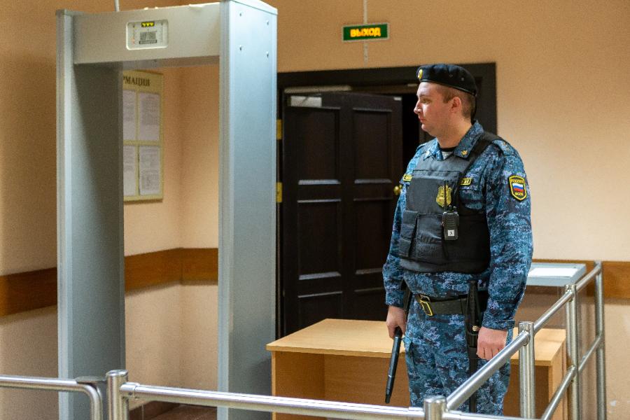 Судебными приставами выявлено более 16 тысяч предметов, запрещенных для проноса в здания судов  | ФОТО предоставлено пресс-службой ГУФССП России по г. Санкт-Петербургу