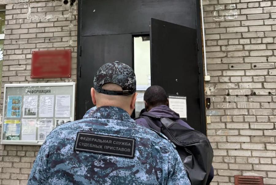 Спортивную тренировку пришлось отменить из-за долга по алиментам  | ФОТО предоставлено пресс-службой ГУФССП России по г. Санкт-Петербургу