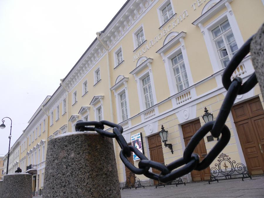 Сдать билет на балет: письмо в редакцию | ФОТО Сергея ГРИЦКОВА