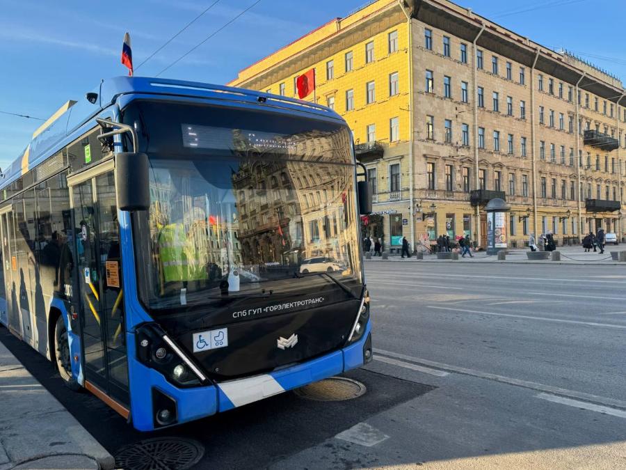 В Петербург прибыли первые троллейбусы новой модели производства Минского автомобильного завода | ФОТО Александры ЦУКАНОВОЙ