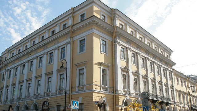 В Большом зале Филармонии Моцарт и Бетховен прозвучали в одной программе
