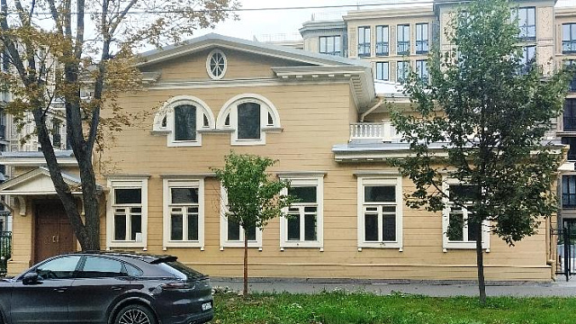 «Витаминный» особняк: история здания на 12-й линии Васильевского острова