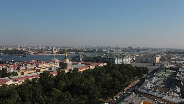 В Петербурге завершён капремонт флигелей Дома Бенуа: 68 квартир переданы горожанам