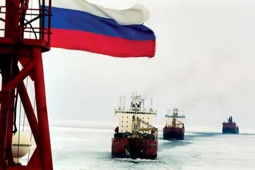 Назад в арктическое будущее | Уже больше ста лет Россия водит свои караваны в Арктике. Но только сейчас Севморпуть из транспортной артерии становится экономической осью комплексного освоения различных по своему укладу северных регионов. ФОТО Семена МАЙСТЕРМАНА/ТАСС