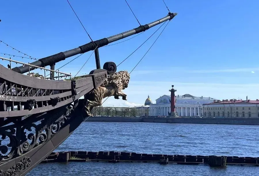 В Петербурге готовят выставку к юбилею ВМФ | ФОТО Полины АКИМОВОЙ