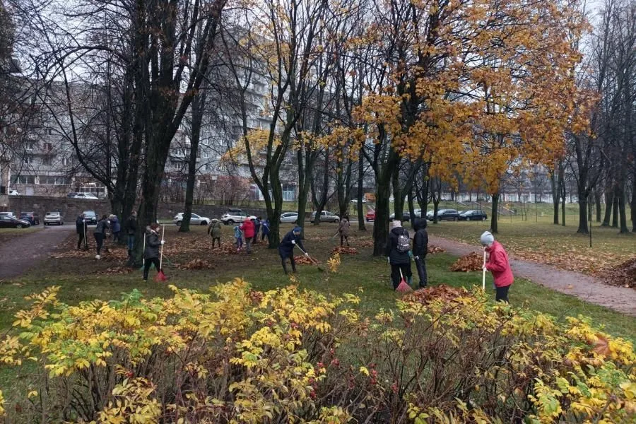 В общегородском субботнике приняли участие более 200 тысяч петербуржцев | ФОТо пресс-службы комитета по благоустройству Санкт-Петербурга