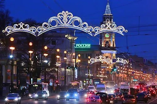 Зимой на Невском ﻿яблони цветут | ФОТО Александра ДРОЗДОВА
