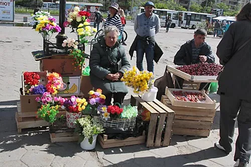  За лотками Просвета не видно | ФОТО Дмитрия СОКОЛОВА