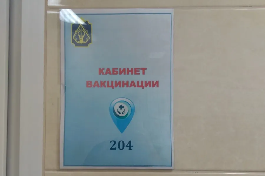 В Ленобласть поступила первая партия вакцины «КовиВак» | ФОТО Ксении ЯКУБОВСКОЙ