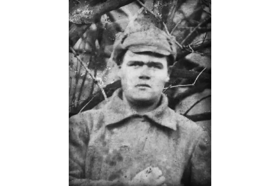 Как восстанавливают память о последних боях Советско-финляндской войны | Единственная фотография Федора Лазаревича Паштецкого, сохранившаяся в семье его потомков / Репродукция/Фото автора