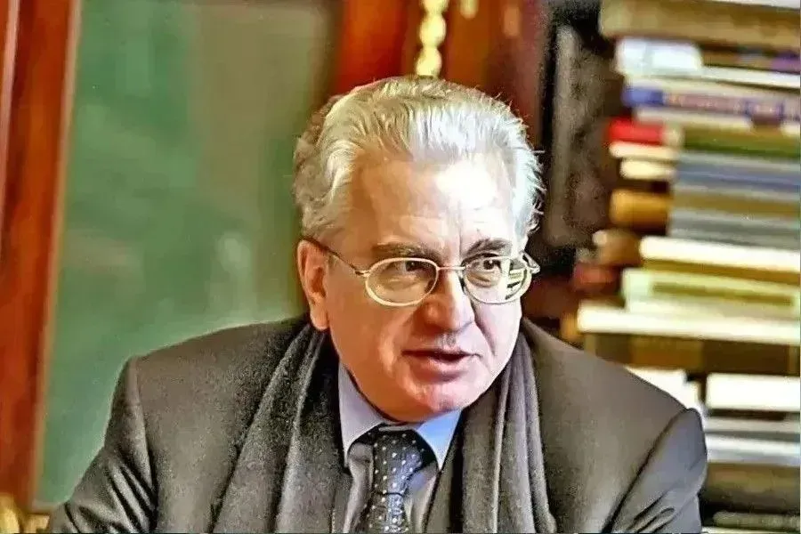 Михаил Пиотровский: Известно, что мосты культуры взорваны. Опоры сохранились, но восстановить движение в обе стороны пока не получается | 
