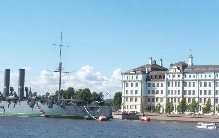 В Петербурге работает выставка «Великие флотоводцы и мореплаватели флота Российского» | ФОТО Сергея ГРИЦКОВА