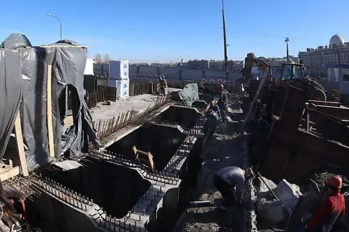 Половину Тучкова моста почти отремонтировали | ФОТО Александра ДРОЗДОВА