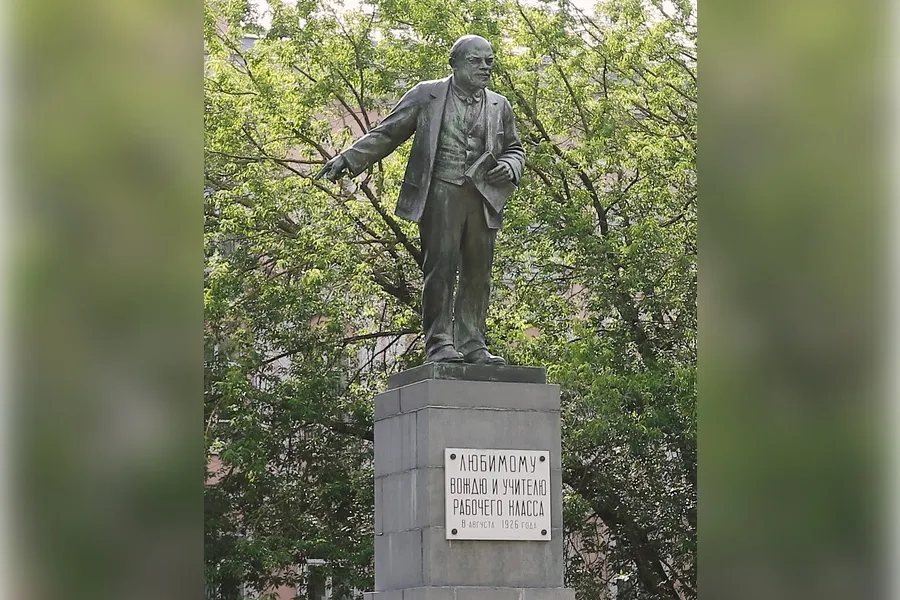Первый бронзовый Ленин: 100 лет назад он появился за Невской заставой | ФОТО Дмитрия СОКОЛОВА