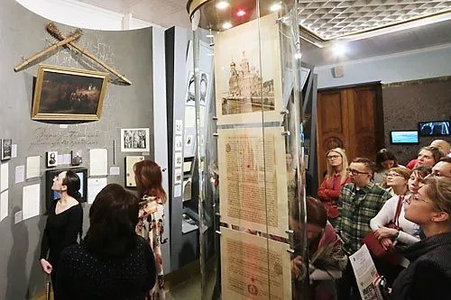 Начали реформами, закончили революцией | ФОТО Дмитрия СОКОЛОВА