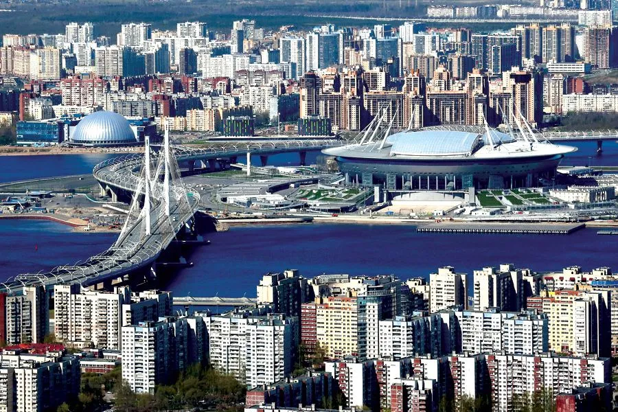 Работай, белый слон! | ФОТО Георгия ПОЛЯКОВА/ИНТЕРПРЕСС