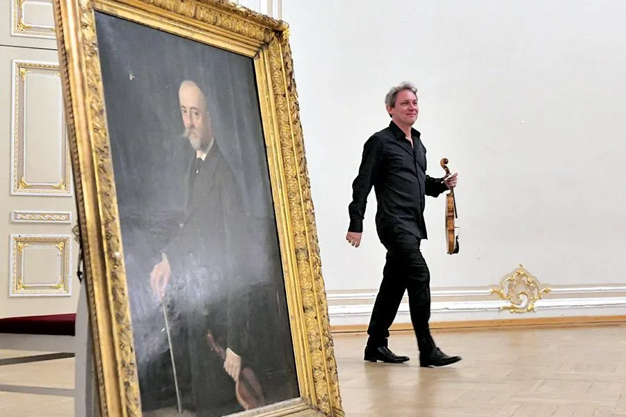 Скрипичный геном Ауэра. Лучшие скрипачи современности выступили в Петербурге | Давид Грималь впервые выступил в России. ФОТО Анны ФЛЕГОНТОВОЙ предоставлено пресс-службой фестиваля