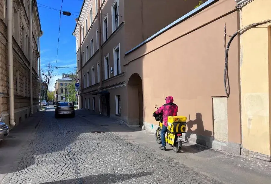 Следком России вступился за девочку, жестоко сбитую доставщиком | ФОТО Полины АКИМОВОЙ