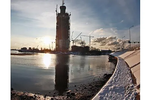 Небоскреб на «экваторе» | 