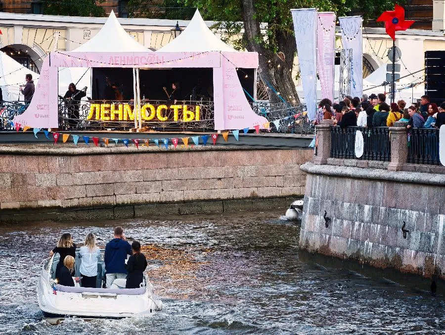 В Петербурге завершился фестиваль «Ленинградские мосты» — три дня музыки над водой | ФОТО Марии ШЕРИХ